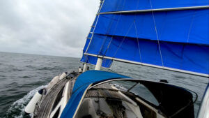 Under sail on our way to l'Herbaudière